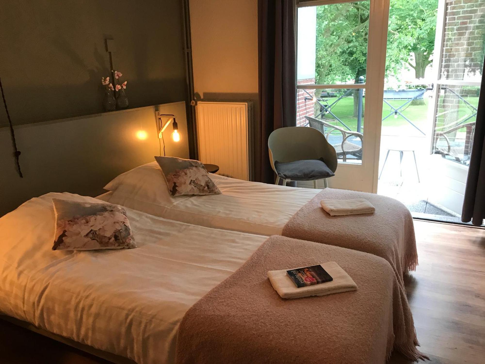 Hotel Restaurant In D'Ouwe Peel Helenaveen 外观 照片